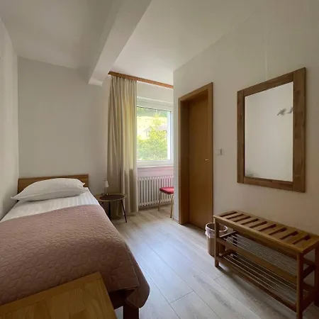Am Berg Hotel-restaurant Hotell