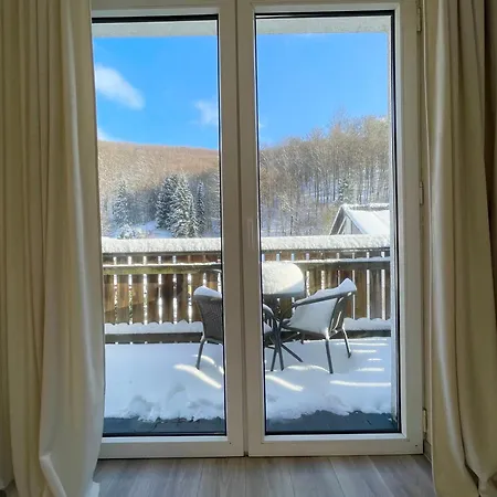 호텔 Am Berg Hotel-restaurant 3*