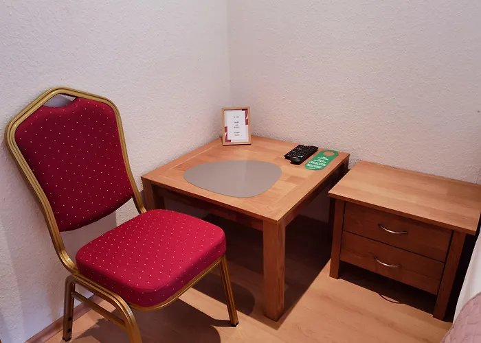 호텔 Am Berg Hotel-restaurant 헤르츠베르크암하르츠